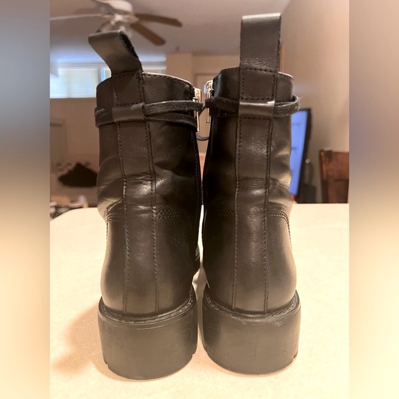 Steve Madden Grid Leather Upper - Picture 2 of 4